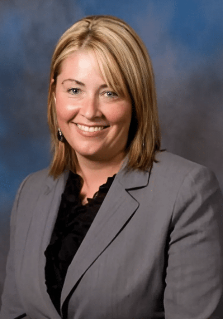 Jennifer Cunningham Headshot